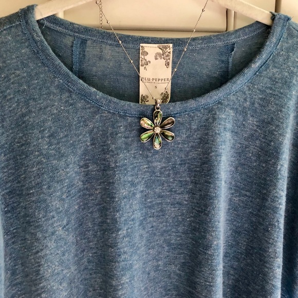 🎁NWOT hi Lo raw edge blue top. - Picture 2 of 7